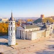 Vilnius Cathedral Square - How to get from Riga to Vilnius